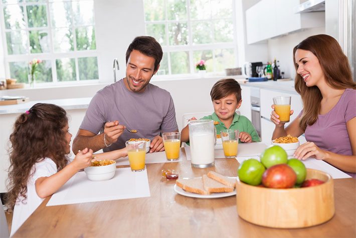 comer en familia