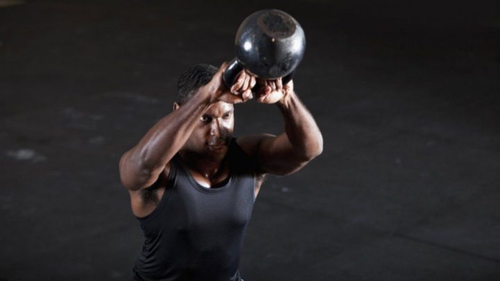 swing con kettlebell