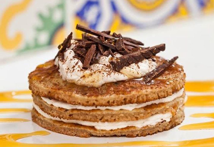 panqueca con tiramisú