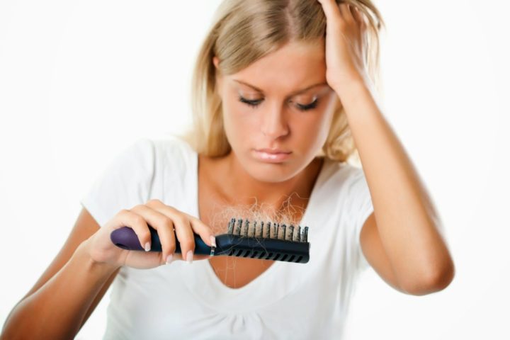 hábitos dañinos para el cabello