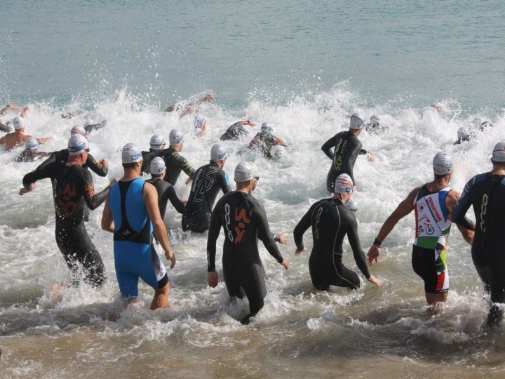 Sesión de natación para triatletas