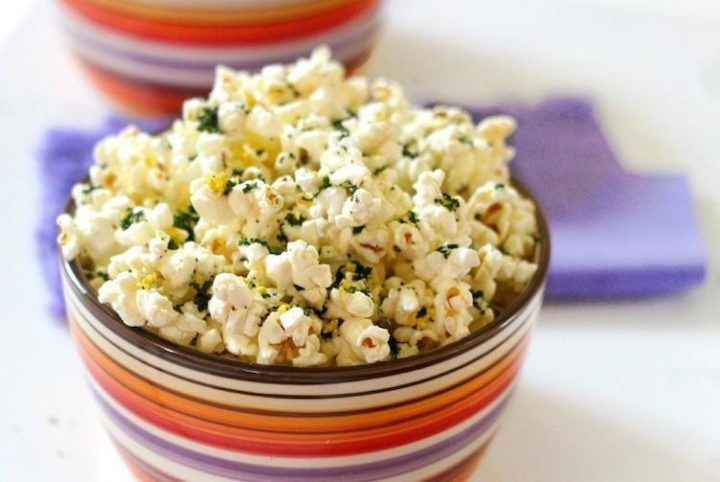 Receta de palomitas de col rizada y limón