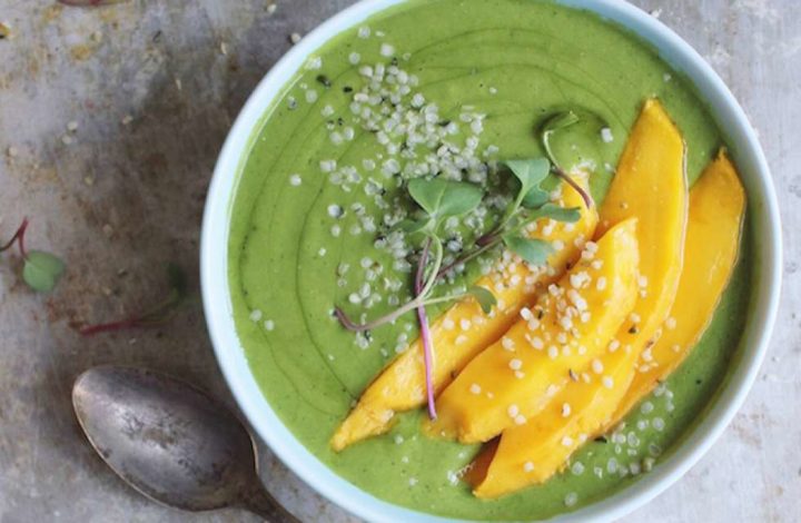 smoothie de banana y mango verde
