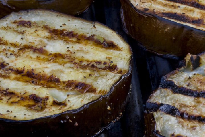 Hamburguesa de berenjena a la parrilla