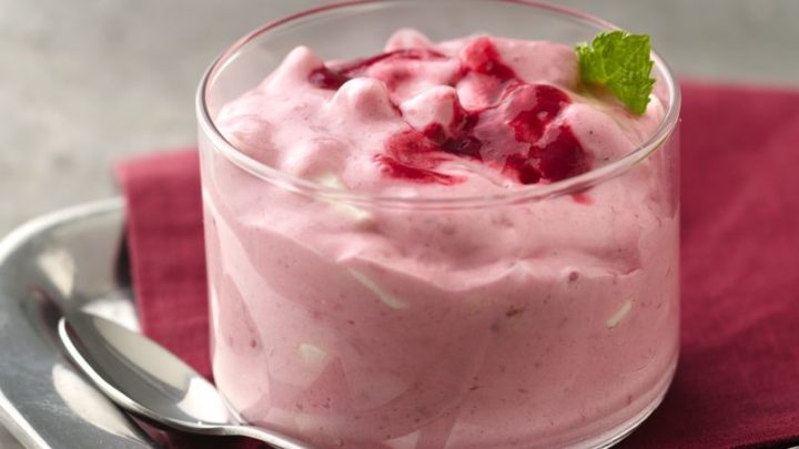 Yogurt con frutas frescas
