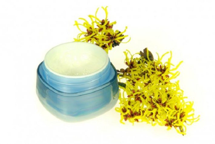 Hamamelis para aliviar las quemaduras del sol