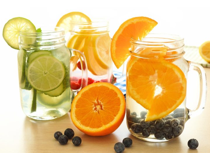 ¿Debemos tomar agua detox?