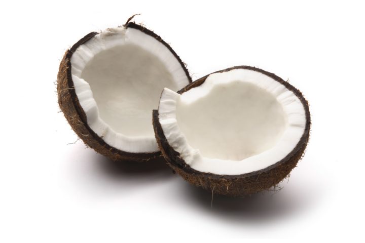 Descubre la manera de abrir un coco fácilmente