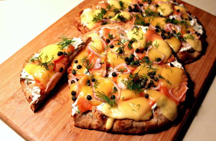 Pizza de salmón ahumado