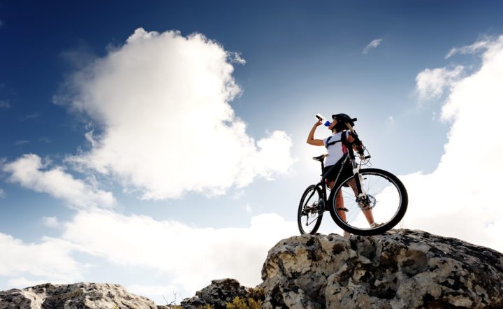 Qué beber y comer antes de salir a entrenar en bicicleta