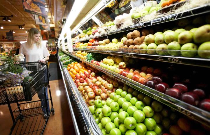 ¿Cómo gastar menos dinero al comprar comida?