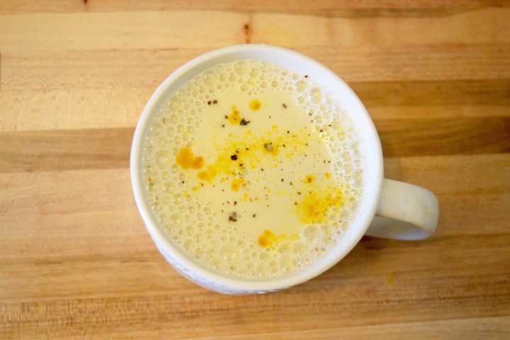 Latte con miel y miso