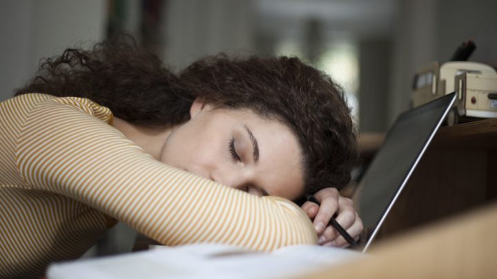Hábitos que pueden perjudicar tu capacidad cognitiva