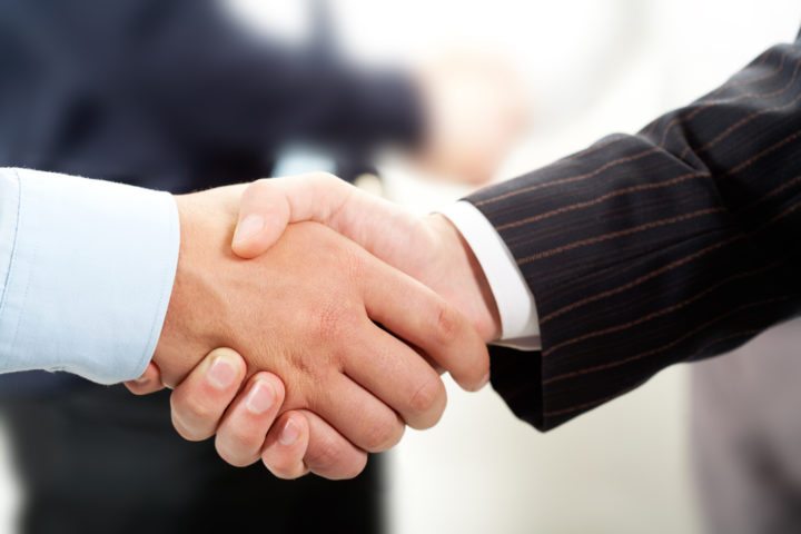 La utilidad de aprender a confiar en los demás
