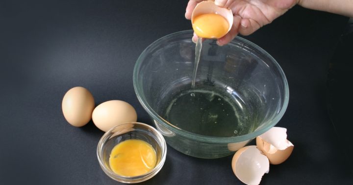 ¿Es bueno que comamos los huevos enteros?