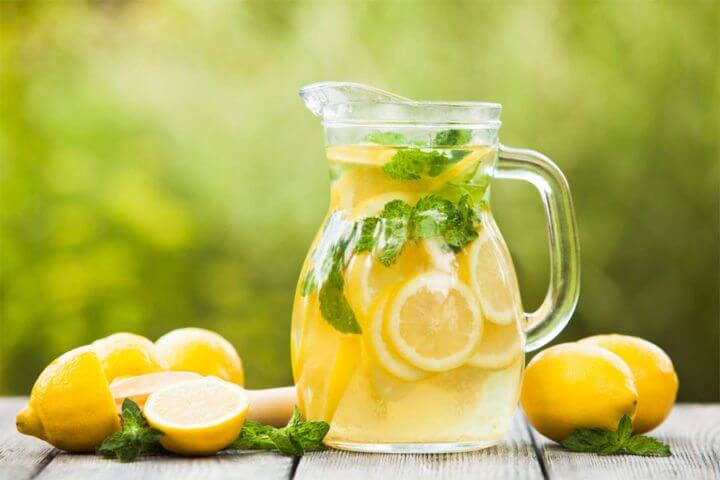 La limonada con azúcar genera aumento de calorías