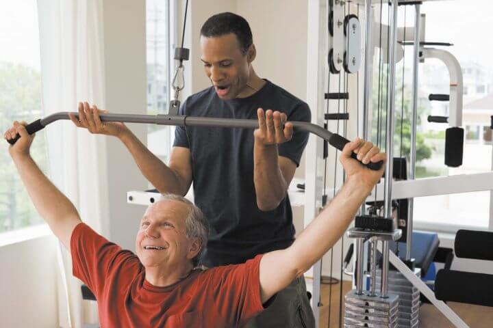 Cómo combatir la sarcopenia en la vejez