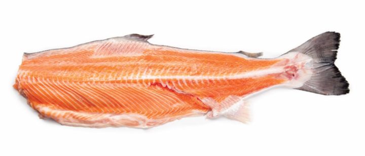 ¿Tiene el salmón vitamina E?
