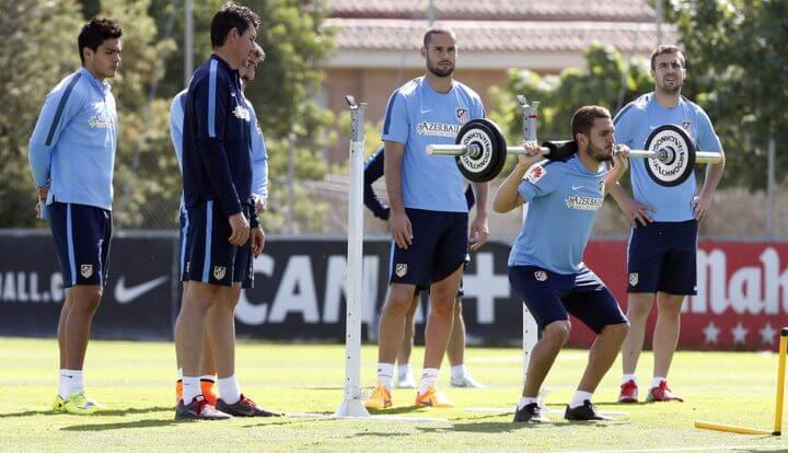 Entrenar con pesas puede mejorar tu rendimiento futbolístico