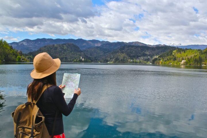 Las nuevas experiencias asociadas con viajar generan felicidad