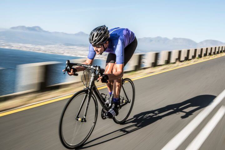 Ropa adecuada para hacer ciclismo