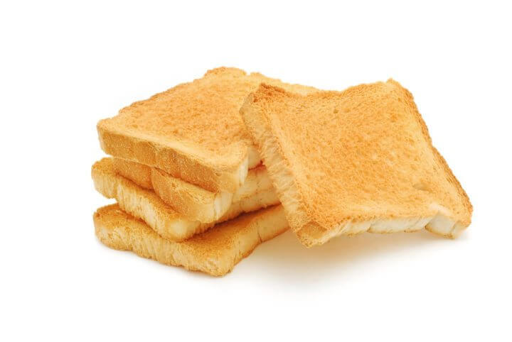 ¿Por qué es importante no tostar demasiado el pan?