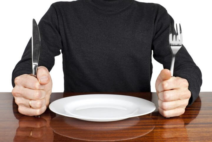 Saltarse comidas te hace engordar