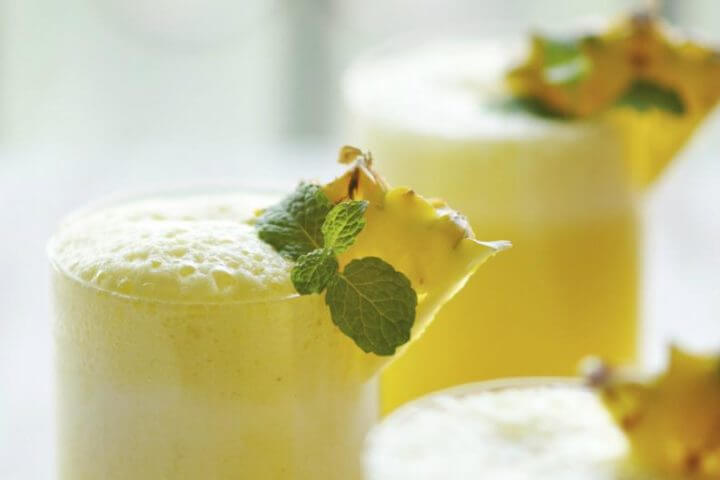 Cóctel de piña y pimienta de cayena con Kombucha