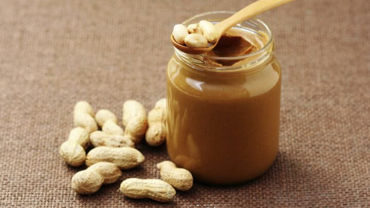 La mantequilla de cacahuete es fuente de vitamina E