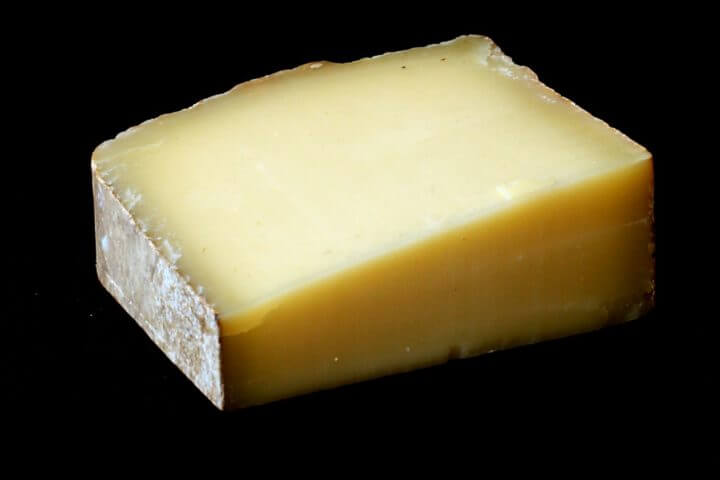 Cantidad de vitamina K del queso duro