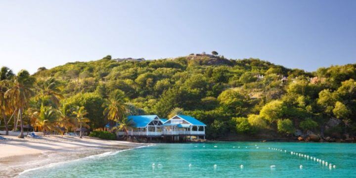 Pagar por tu residencia en Antigua y Barbuda