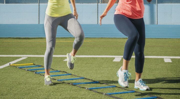 Rutinas de cardio con escalera de agilidad