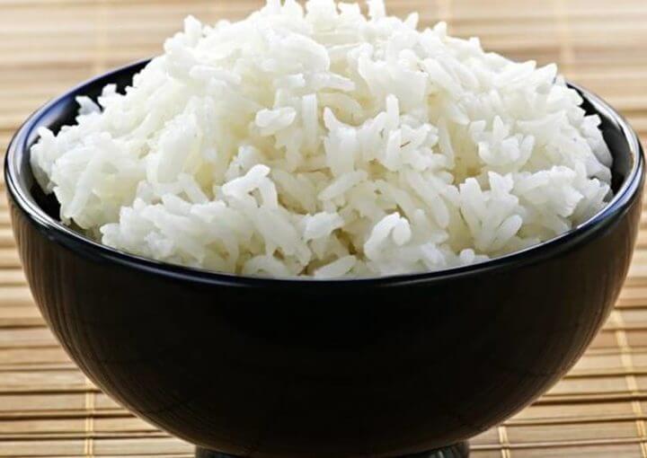 El arroz blanco tiene más proteína que el integral 