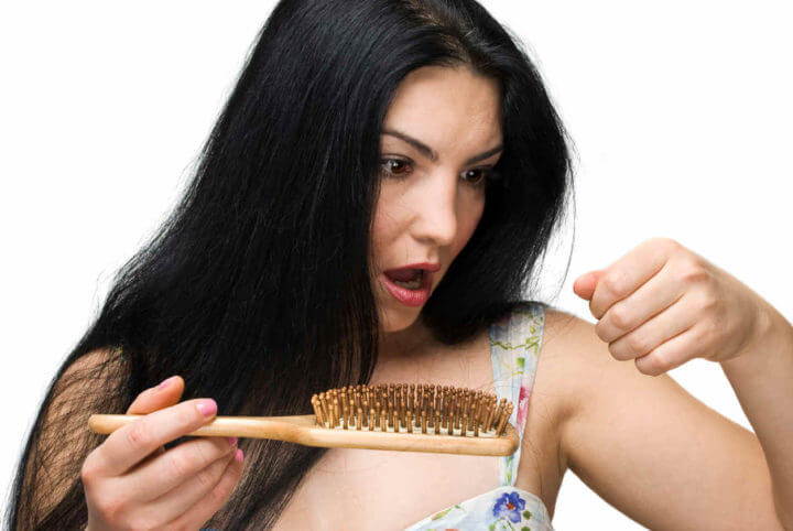 Caída del cabello provocada por la falta de yodo