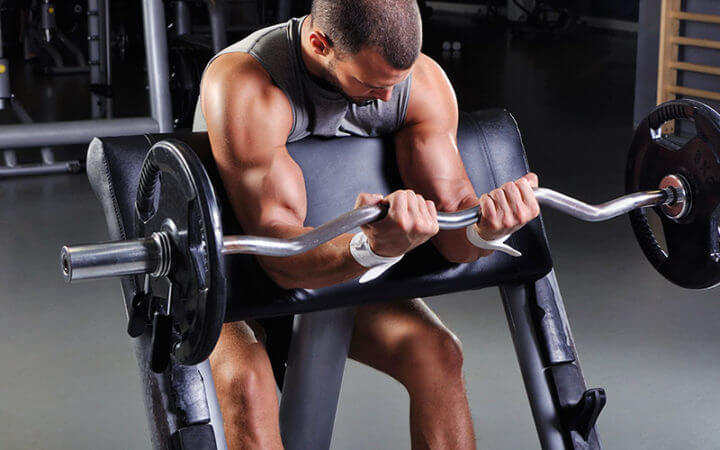 Ejercicios para entrenar los musculos bilaterales de los brazos