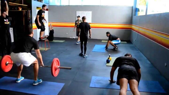 Trabajar con superseries aumentará la intensidad de tu entrenamiento