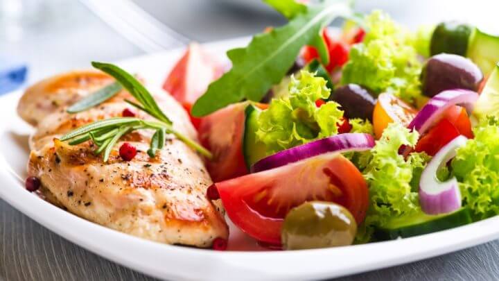 Platos vacacionales bajos en calorías 