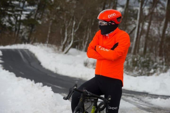 Cómo vestir en invierno si eres ciclista