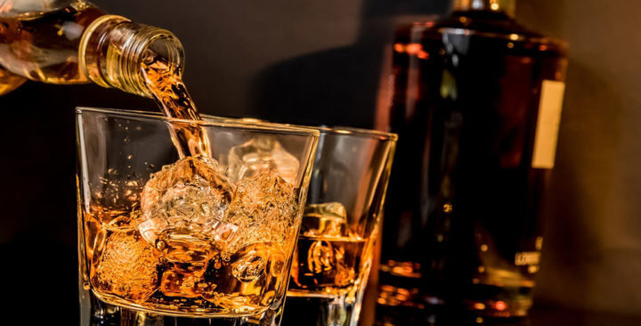 Cuántas horas antes tomar alcohol para dormir bien