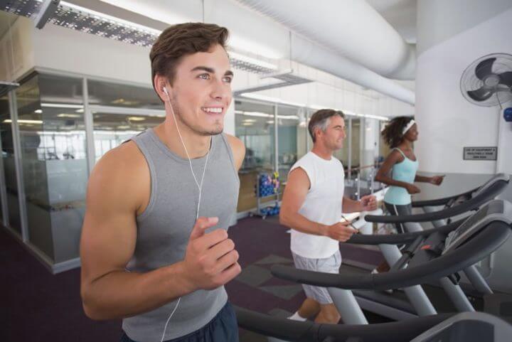 Escuchar música te motiva para entrenar