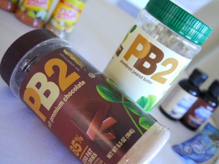 PB2 contiene menos calorías que la mantequilla de cacahuete tradicional 