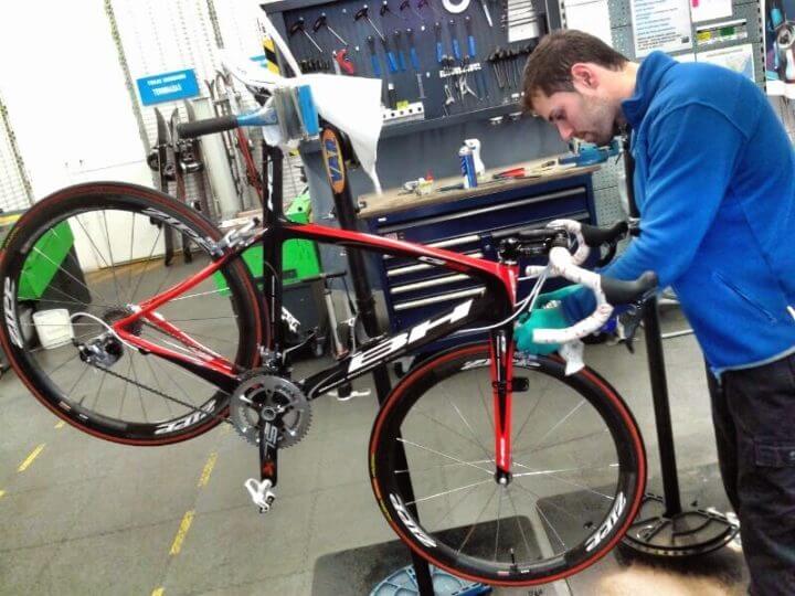 Cómo hacer un mantenimiento adecuado a tu bicicleta