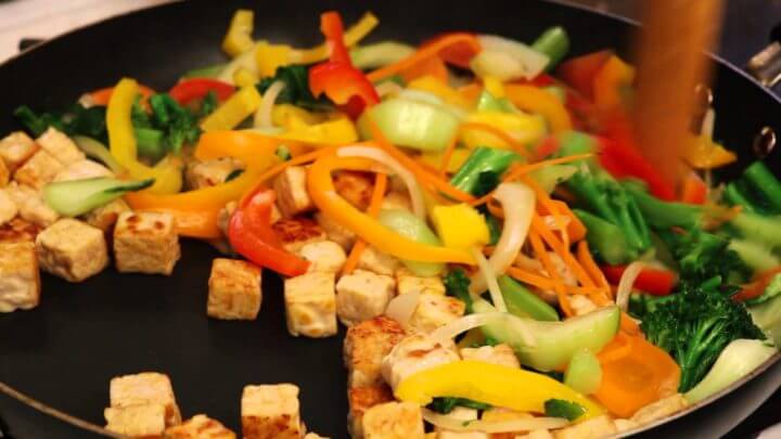 Pasos para hacer un rico salteado de tempeh