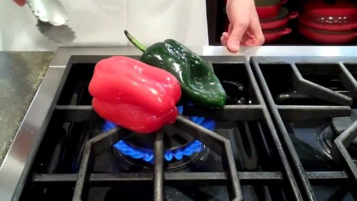 Cómo cocinar pimientos a la parrilla