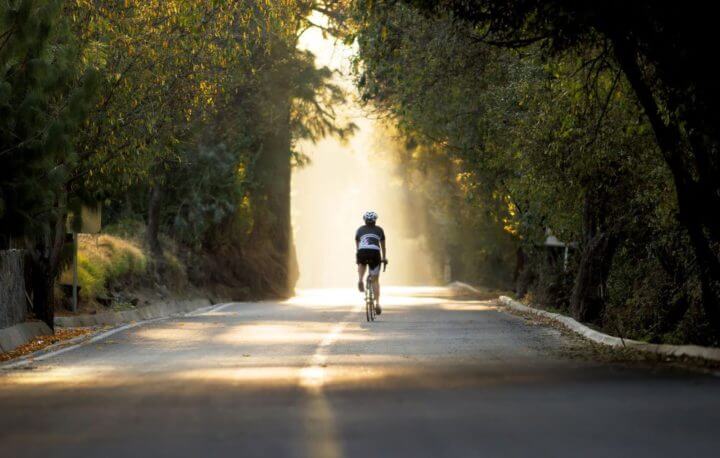 Cómo construir la base de tu resistencia aeróbica en ciclismo