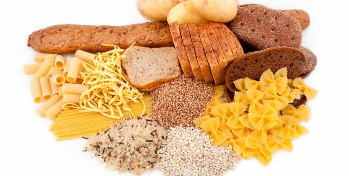 ¿Cuántos carbohidratos debe comer el ciclista?