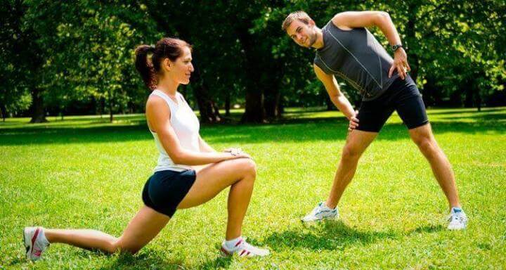 Calentar de manera adecuada antes de practicar running