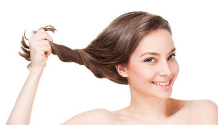 La vitamina B12 ayuda en el mantenimiento del cabello sano