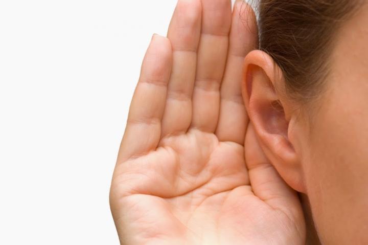 ¿Cómo desarrollar la escucha activa?