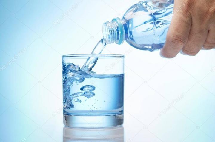 El agua es la única bebida sin calorías